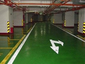 停車場直行左轉箭頭