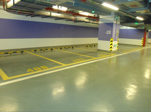 停車場分色帶標識